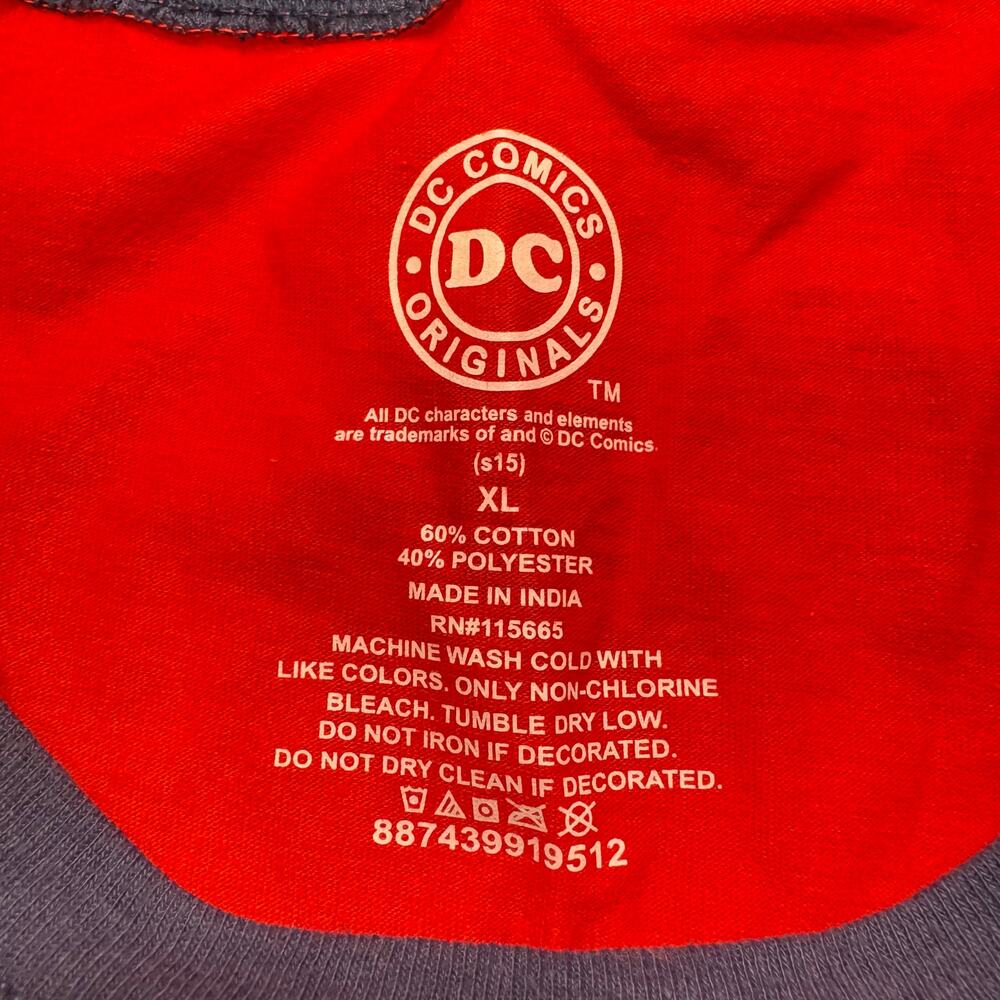 Wonder Woman Red T-shirt ***NWT***She Can Do It! SZ Juniors XL - Picture 5 of 6